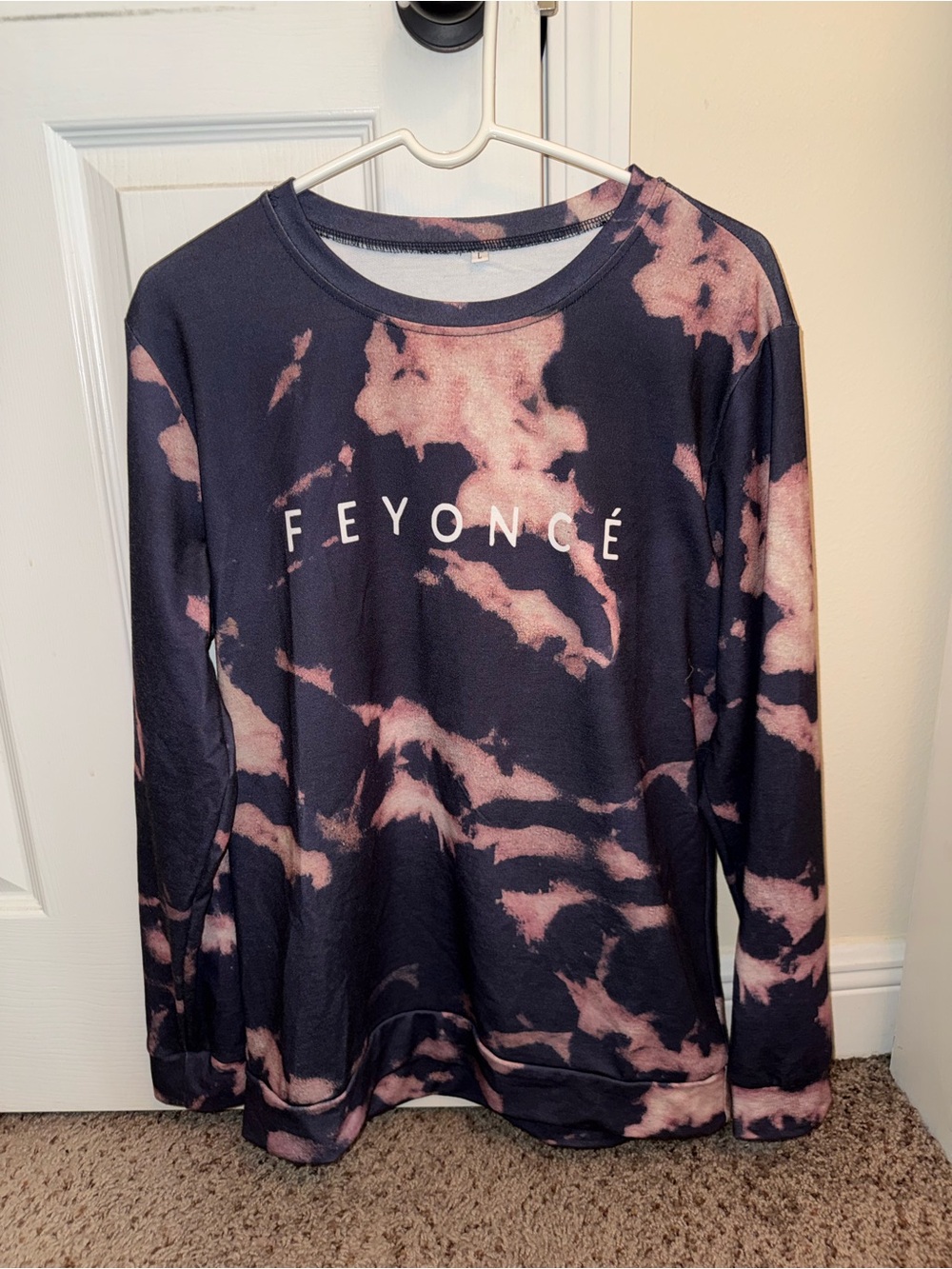 Feyoncé Tie-Dye Pullover Sweatshirt - Black & Pink